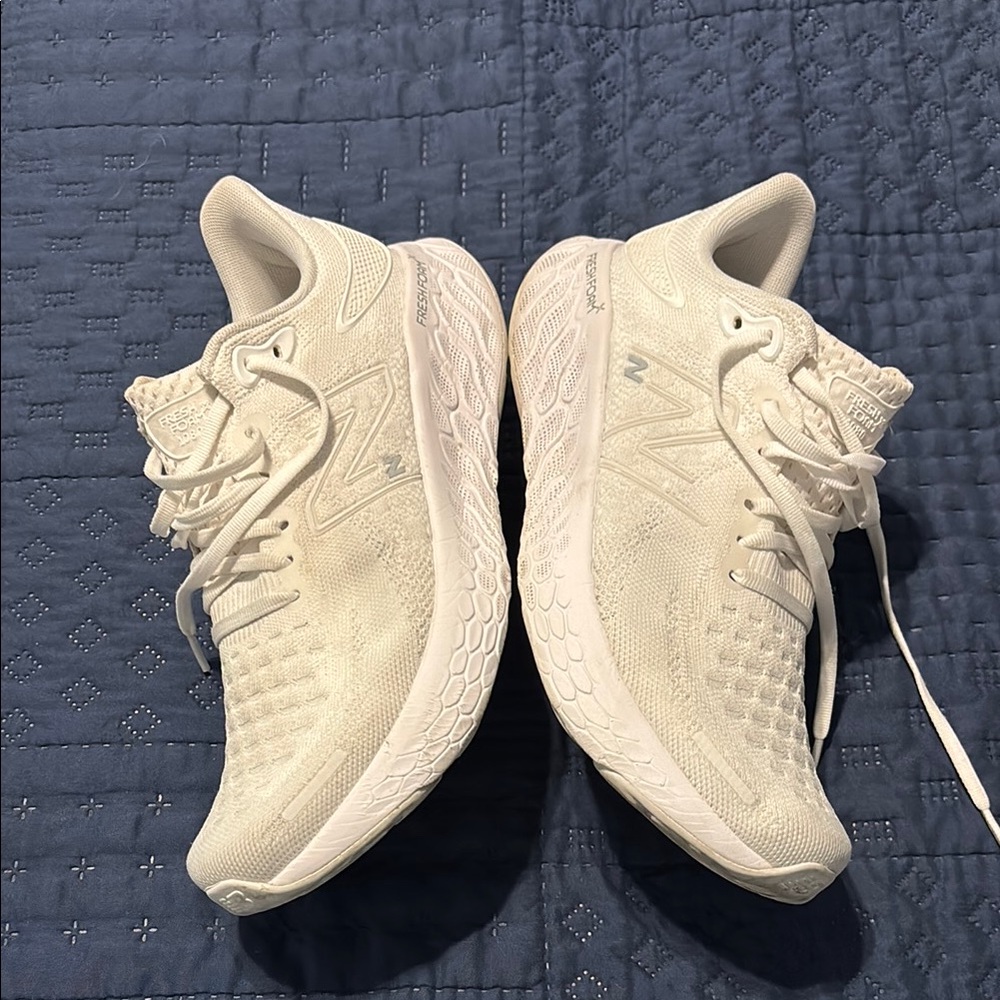 New Balance 1080 v12 - Picture 3 of 5